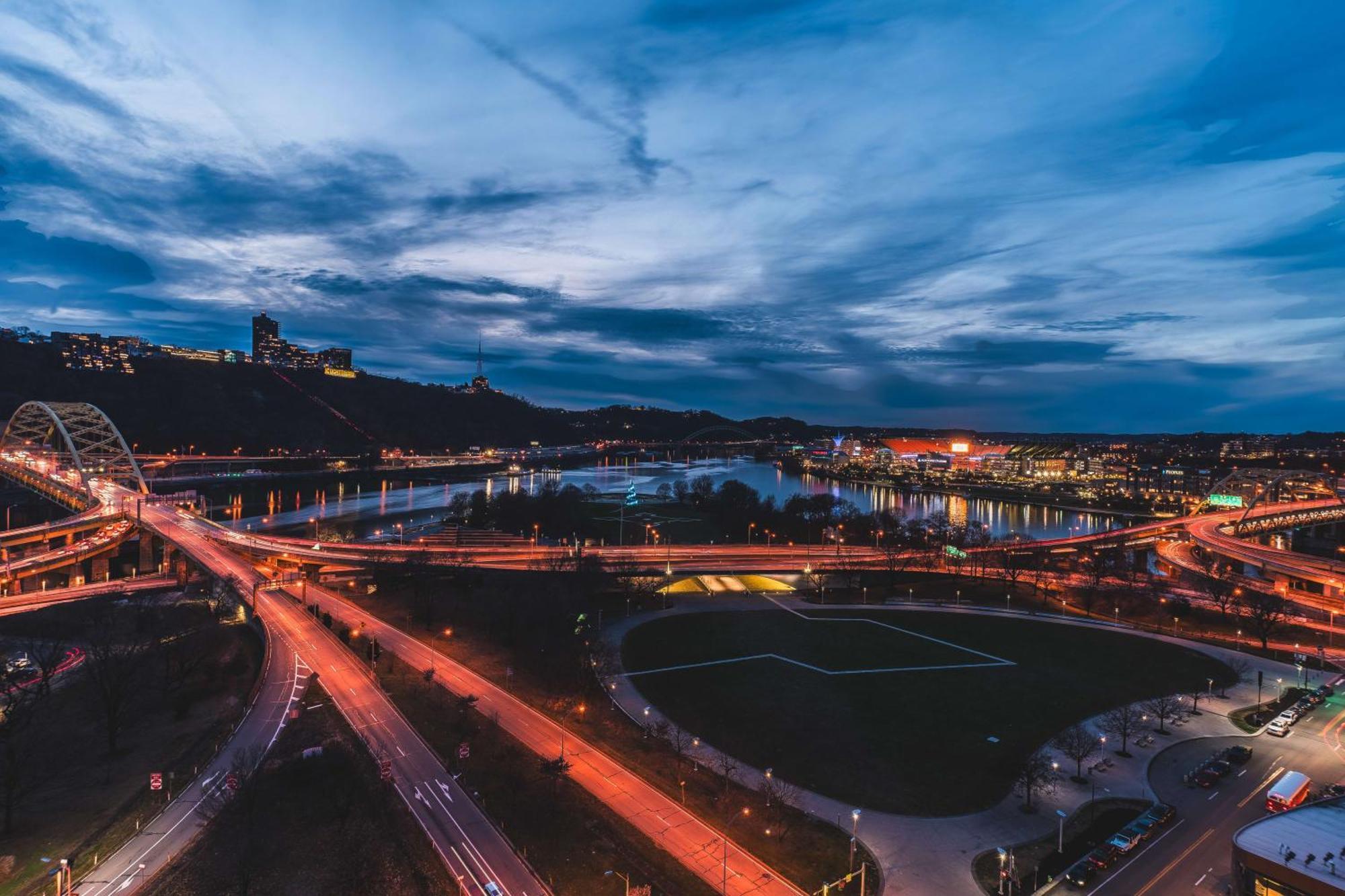 Luxury High Rise 1Bd River Views Downtown Pittsburgh Exterior foto